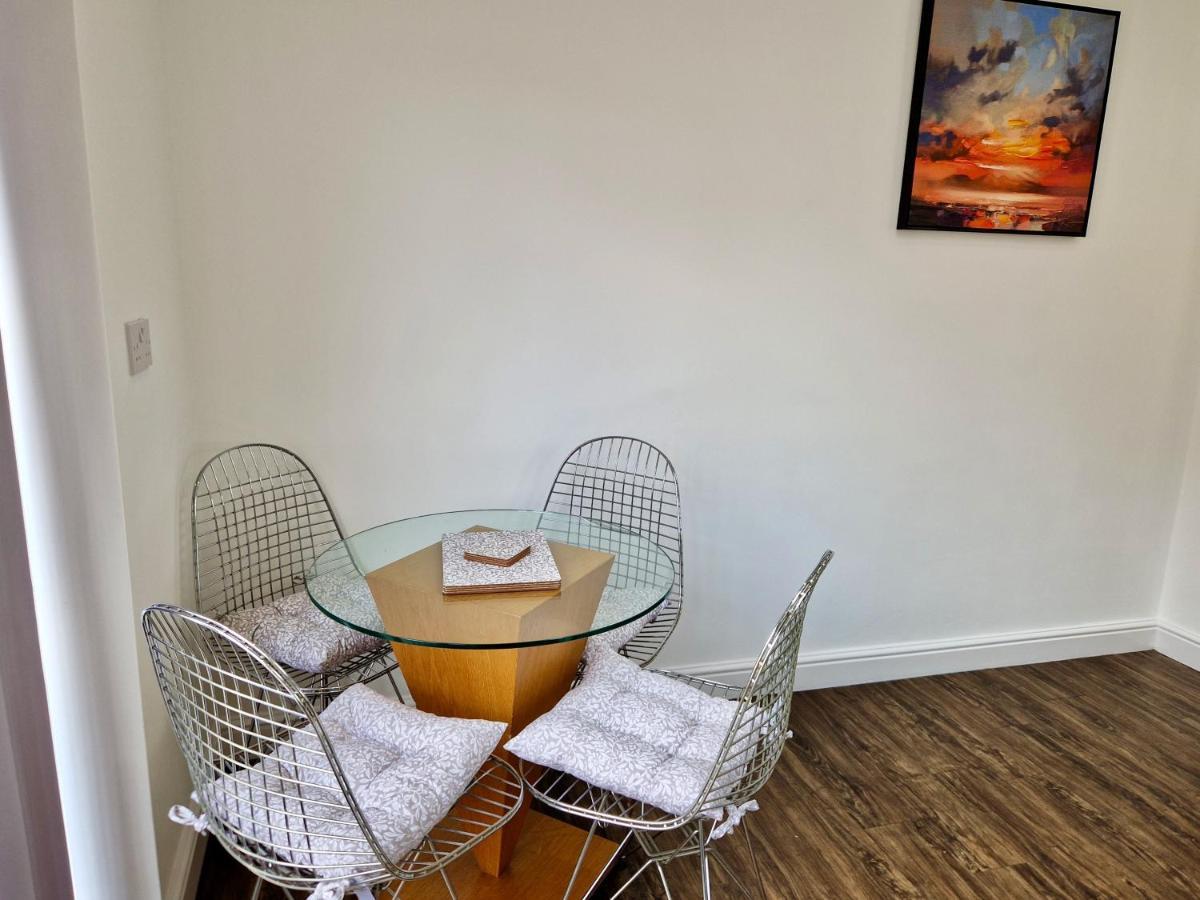 Incredible Private Rooms All With Private Bathrooms In A Fully Serviced House Next To City Centre With Free Parking Ковентрі Екстер'єр фото